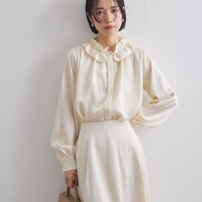 フリルチョーカー風アクセントブラウス≪セットアップ対応／洗濯機で洗える≫
