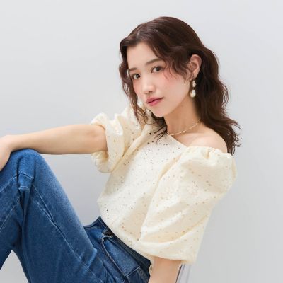【ＳＨＩＯＲＩ　ＩＲＩＥ　コラボ】２ＷＡＹオフショルレースブラウス≪手洗い可能≫