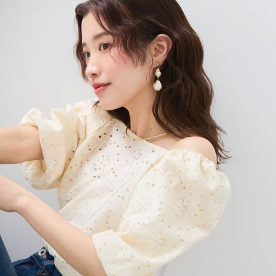 【ＳＨＩＯＲＩ　ＩＲＩＥ　コラボ】２ＷＡＹオフショルレースブラウス≪手洗い可能≫