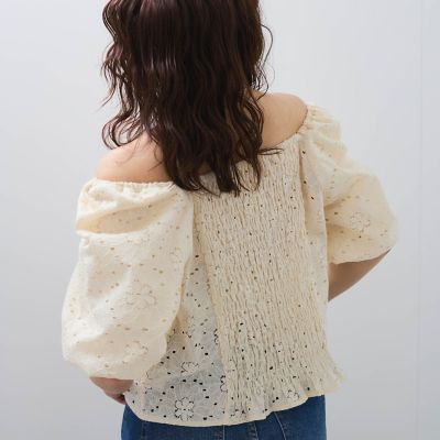 【ＳＨＩＯＲＩ　ＩＲＩＥ　コラボ】２ＷＡＹオフショルレースブラウス≪手洗い可能≫