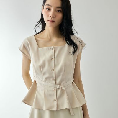 麻調ライトツイルスクエアネックブラウス | QUEENS COURT (Women