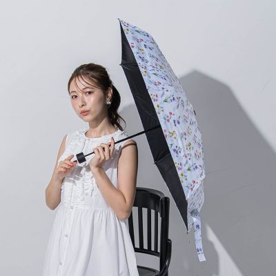 【晴雨兼用】ボタニカルフラワー折りたたみ傘ホワイト（ＵＶ９９．８％カット）