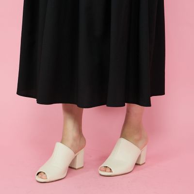 ＜QUEENS COURT（Women）＞センターシームサンダル