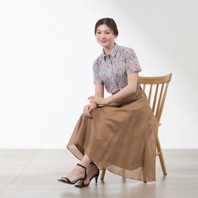 極美品　アマカ　ブラウス　花柄 リバティ LIBERTY オーガストローズ　44 LIBERTY】KENSINGTON PARK シャツカラーブラウス