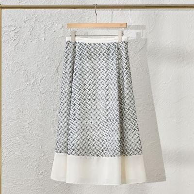 ＜AMACA (Women)＞【ＷＥＢ・一部店舗限定】【ＡＴＥＬＩＥＲ　ＣＯＬＬＥＣＴＩＯＮ】　　ＬＩＢＥＲＴＹ刺繍パレットデシンスカート