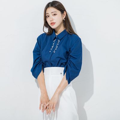 【大きいサイズ】袖シャーリングジュエルブラウス≪洗濯機で洗える≫