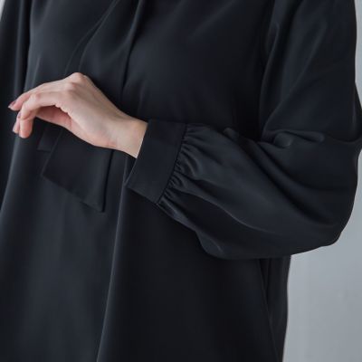 【大きいサイズ】パール付きボウタイブラウス≪洗濯機で洗える≫
