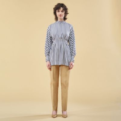 ソフトサテン　フレアフィットチュニックブラウス