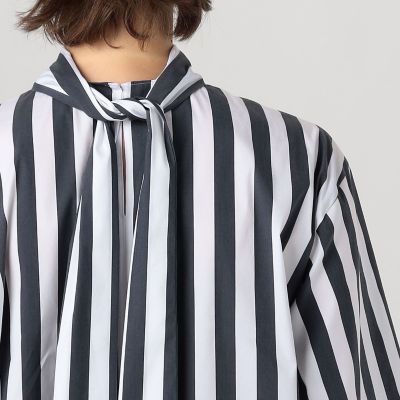 コットンナイロンストレッチストライプ　タイブラウス