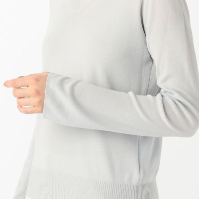 レーヨンナイロンストレッチ　Ｖネックプルオーバー