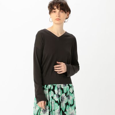 レーヨンナイロンストレッチ　Ｖネックプルオーバー