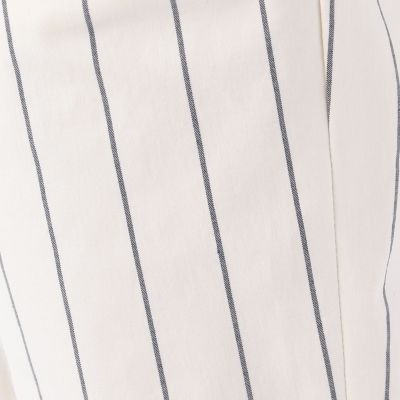 コットンストレッチ　スリムクロップドパンツ