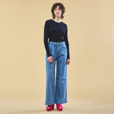 フレッシュブルーデニム　ベルテッドパンツ