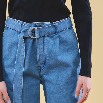 フレッシュブルーデニム　ベルテッドパンツ