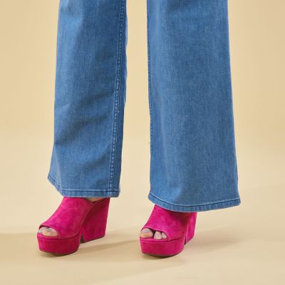フレッシュブルーデニム　ベルテッドパンツ