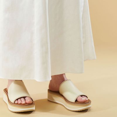 【タイムセール：６月３０日（月）午前９時３０分迄】ソフトサテン　フレアロングスカート