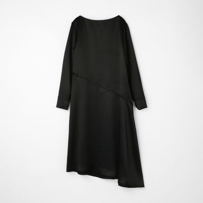 ウェイビーサテン　アシンメトリーフレアワンピース