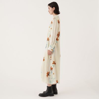 フラワープリント　タックフレアワンピース