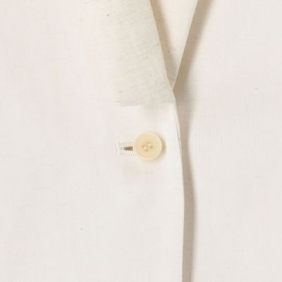 定価以下⭐︎2025ss商品　ソフトサテン ハーフスリーブジャケット　ホワイト ソフトサテン ハーフスリーブジャケット｜トゥモローランド 公式通販