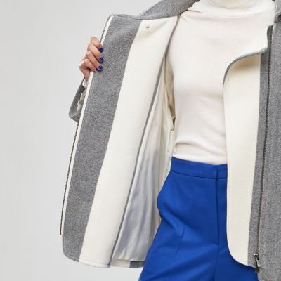 ナッピングウールストライプ アシンメトリーショートコート | maison