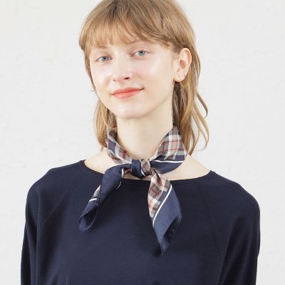 ＜MACKINTOSH PHILOSOPHY (Women)＞ハウスチェックスカーフ　５３×５３