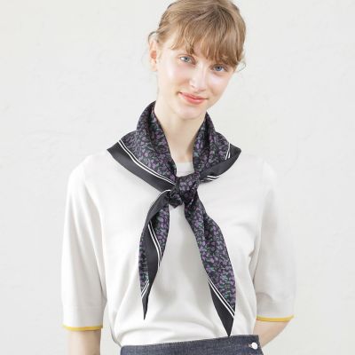 Snowblue Garden トライアングルスカーフ | MACKINTOSH