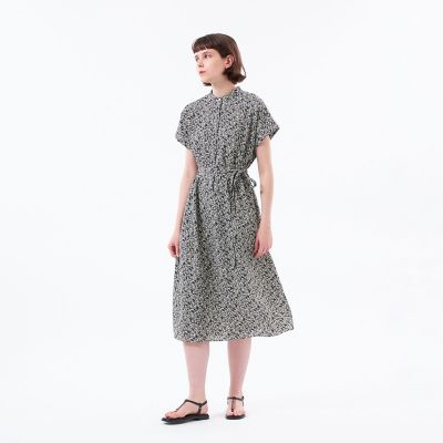 WEB＆一部店舗限定】バイカラーフラワープリントワンピース