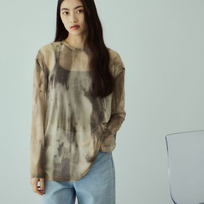 ＜VICKY（Women）＞ニュアンスアート柄シアープルオーバー≪手洗い可能≫