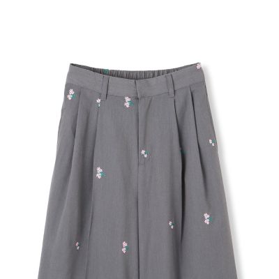 ツイルフラワー刺繍タックパンツ≪手洗い可能≫