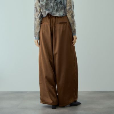 ヘビーサテンタックワイドパンツ≪手洗い可能≫ | VICKY（Women