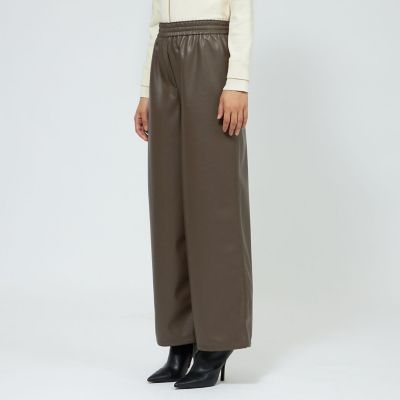 フェイクレザー ワイドパンツ | EPOCA (Women)/エポカ | 三越伊勢丹