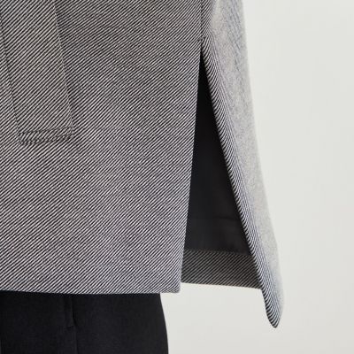 アヤポンチショートコート