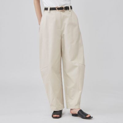 ＜CAST：＞フォルムチノパンツ