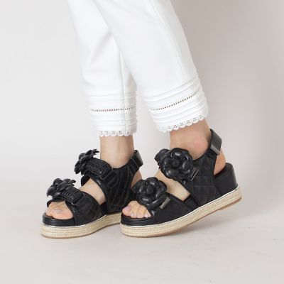 ♡あゆみ♡ 　tobechic カメリアモチーフサンダル M カメリアモチーフ サンダル | TO BE CHIC (Women)/トゥー ビー シック