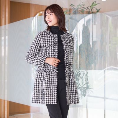 ＜TO BE CHIC (Women)＞ハウンドトゥースツイードノーカラー　ロングジャケット