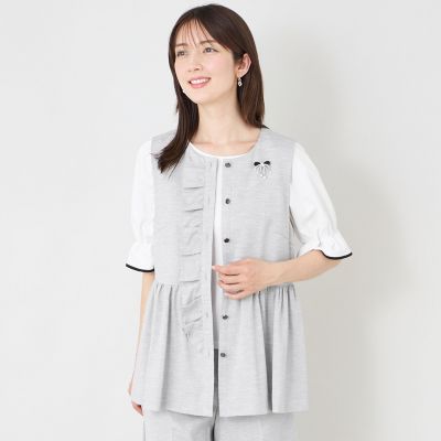 トゥービーシック フリルデザイン ノースリーブジレ グレー サマーコンフォート リュクスフリル ジレ | TO BE CHIC (Women)/トゥー