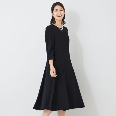 ＜TO BE CHIC (Women)＞バックサテンパネルライン　フレアワンピース