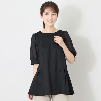新品✨トゥービーシック 23SS チュニック ブラウス リボン 黒 42 L フロントビジュー カットソーチュニック | TO BE CHIC (Women)/トゥー