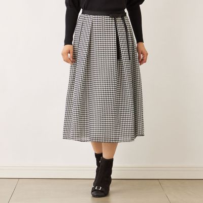 ＜TO BE CHIC (Women)＞ジョーゼット千鳥　タックスカート