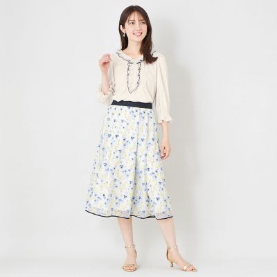 カモミール刺しゅう チュールフレアスカート | TO BE CHIC (Women
