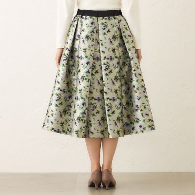 アンティークフラワー刺しゅう タックスカート | TO BE CHIC (Women