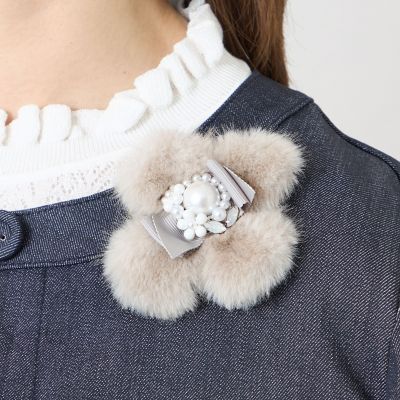 フェイクファー フラワーブローチ | TO BE CHIC (Women)/トゥー ビー