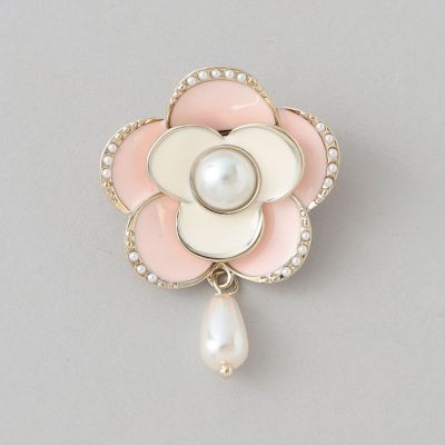 カメリアローズ天然素材ブローチ新品 カメリアブローチ | TO BE CHIC (Women)/トゥー ビー シック | 三越