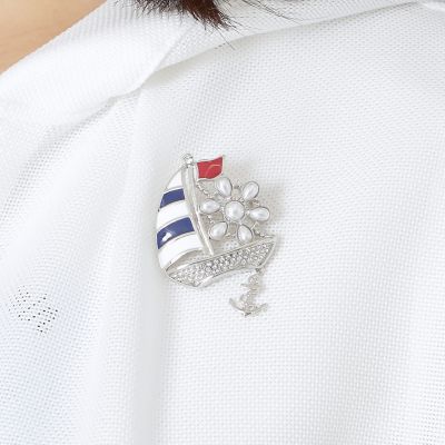 ＜TO BE CHIC (Women)＞ヨットブローチ