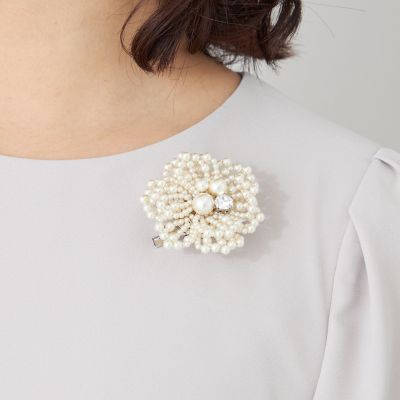 ＜TO BE CHIC (Women)＞フラワーブローチ