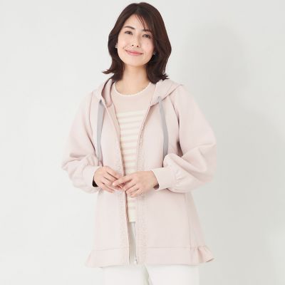 ＜TO BE CHIC L (Women/大きいサイズ)＞【Ｌ】ライトボリューム　フードパーカー