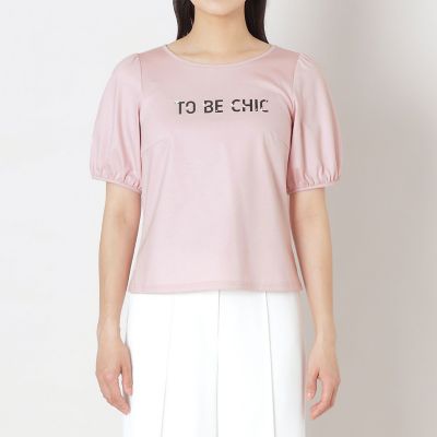 25ss 大きいサイズ TO BE CHIC ビジューロゴ カットソー 44 L】ビジュー ロゴカットソー | TO BE CHIC L (Women/大きいサイズ