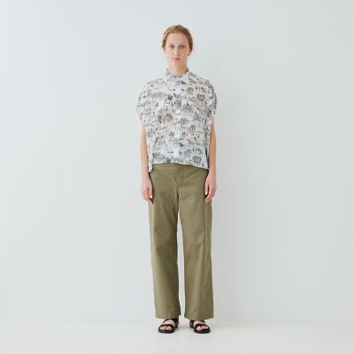 ボックスシルエットシルクサテンシャツ　アイボリー LandScapeシルクストレッチ スタンドネックボックス