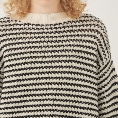 美品　ギャルリーヴィー　ファインウールライトクルーネックプルオーバー　ボーダー ファインウールボーダー クルーネックプルオーバー | GALERIE VIE