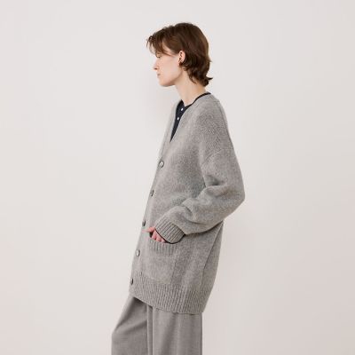 美品【ギャルリーヴィー】カーディガン エルボーパッチ ファインウール 白 F 美品【ギャルリーヴィー】カーディガン エルボーパッチ ファイン